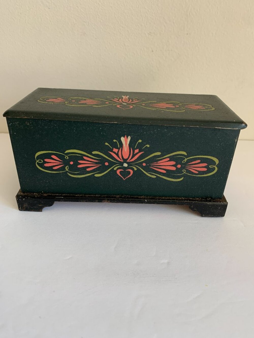 Vintage miniature hand-painted tin PA Dutch dowry chest replica green